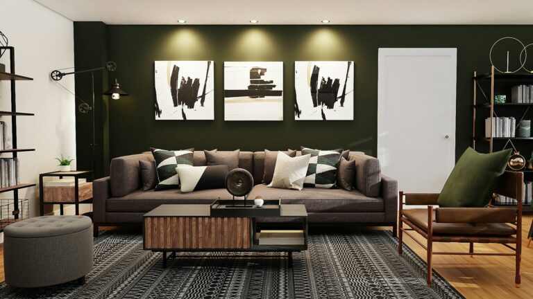 Creatieve woonkamer met donkergroene muur, moderne kunst en een mix van natuurlijke kleuren en texturen die creativiteit stimuleren.